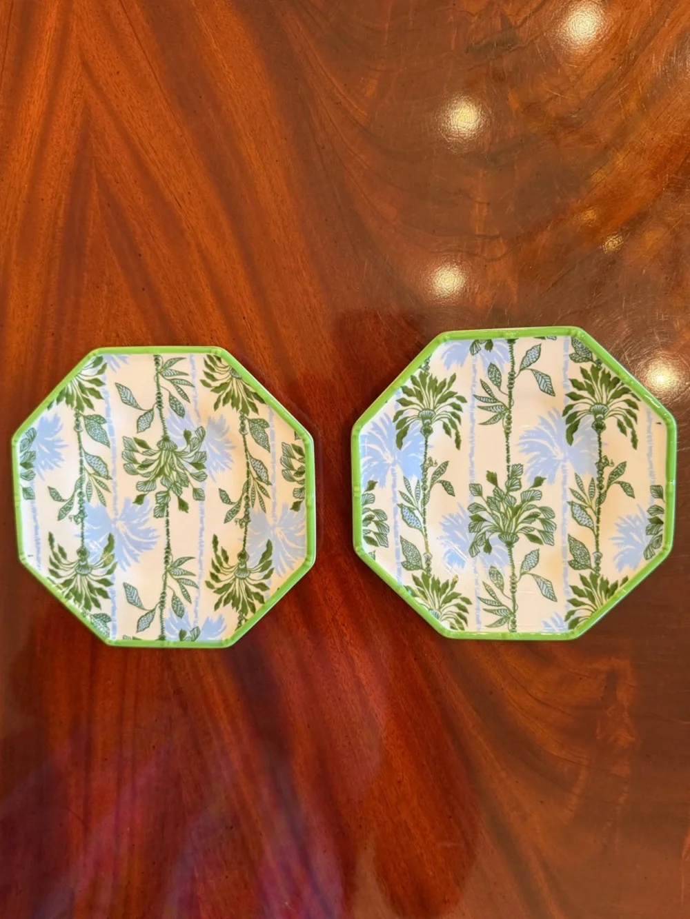 NWT Lilly Pulitzer Set of 2 Appetizer Plates Swayin In The Breeze
